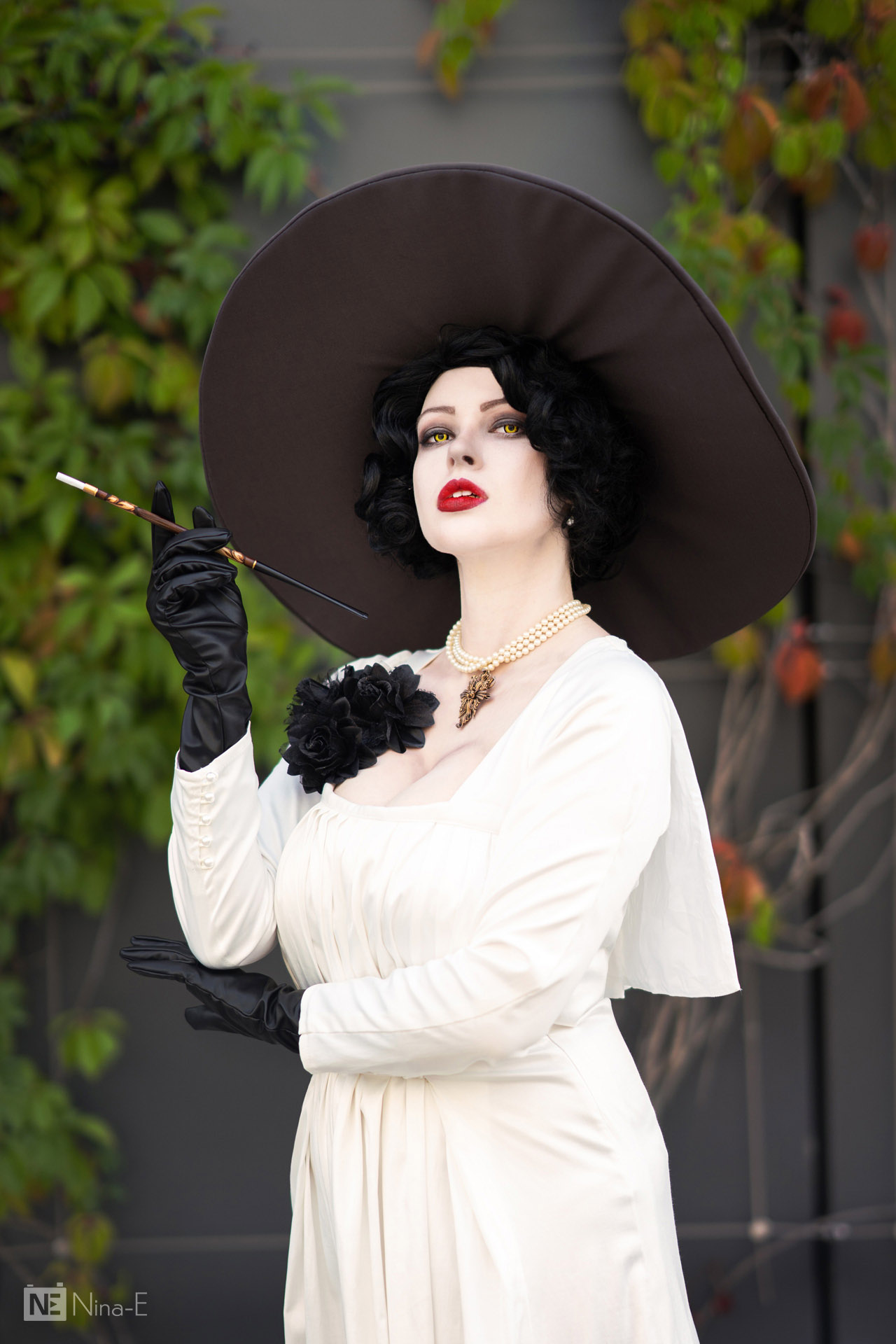 Lady Dimitrescu - Mircalla Tepez